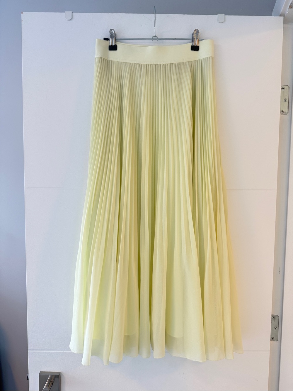 Aritzia Wilfred Twirl Pleated Midi Skirt Yellow Gold Butter Yellow Size Large